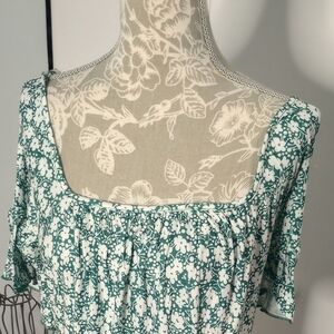 Kohl's Green and White Floral Dress